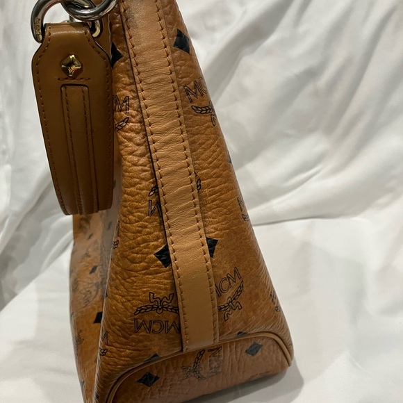 MCM Shoulder/ Crossbody - Picture 9 of 13